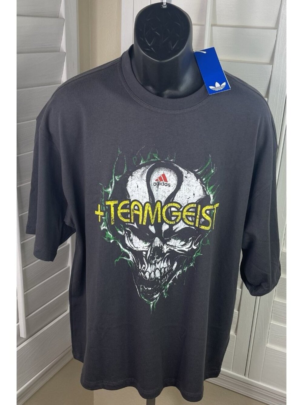 Adidas Originals Teamgeist Skull Graphic Gray Cotton T-Shirt KW2171, Men M - NWT